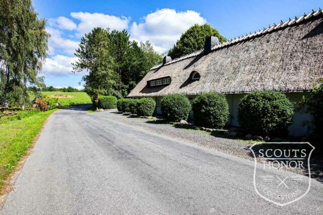 villa countryside stråtæk location denmark scoutshonor00104