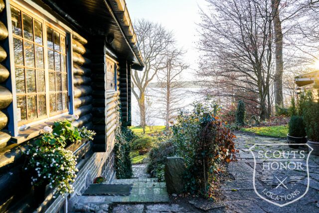 bjælkehus udsigt til sø træhus furesø nordsjælland location denmark scoutshonor 10
