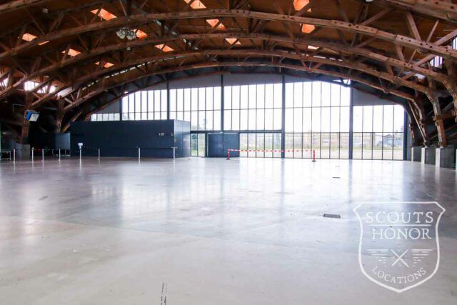 hanger store vinduer lufthavn højt til loftet location denmark scoutshonor 34