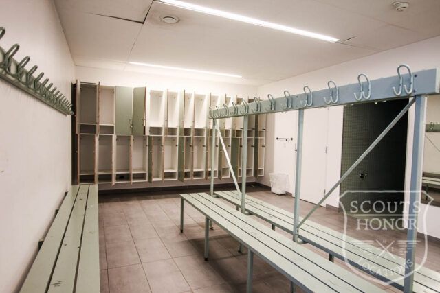 lockerroom omkldningsrum grnnefliser kbenhavn location copenhagen scoutshonor2of16