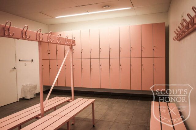 pinklockerroom omkldningsrum pinkfliser kbenhavn location copenhagen scoutshonor11of22