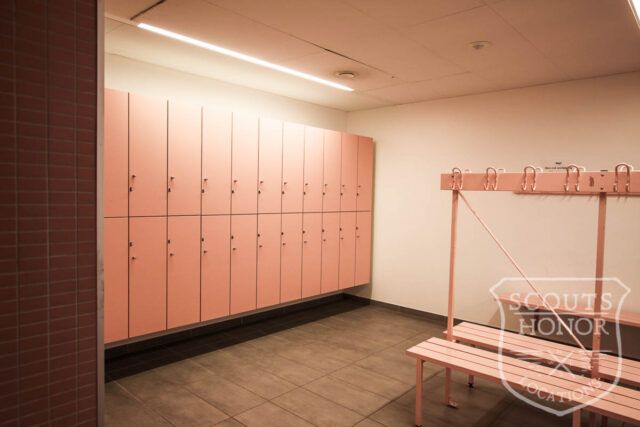 pinklockerroom omkldningsrum pinkfliser kbenhavn location copenhagen scoutshonor21of22