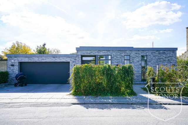 villa aarhus moderne glasvæg terrasse location denmark scoutshonor 04