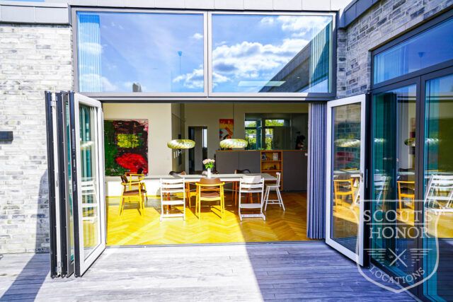 villa aarhus moderne glasvæg terrasse location denmark scoutshonor 15