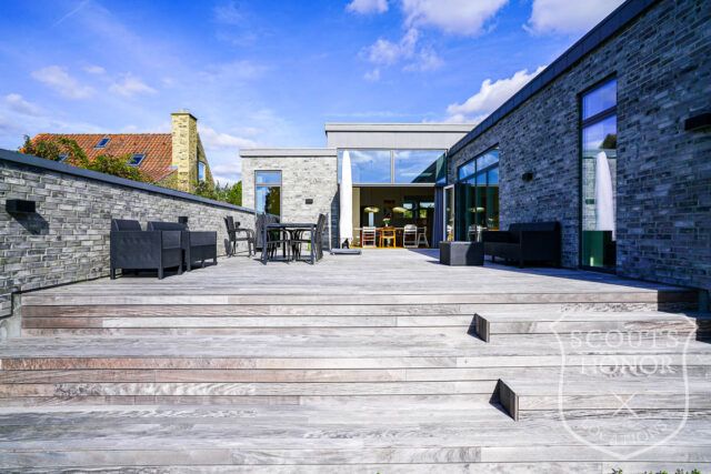 villa aarhus moderne glasvæg terrasse location denmark scoutshonor 17