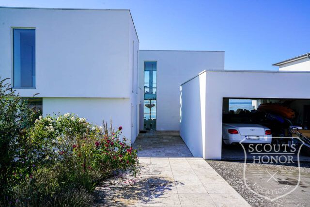 skåne outdoor pool luxury white on white location denmark scoutshonor 011