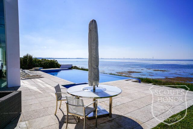 skåne outdoor pool luxury white on white location denmark scoutshonor 021