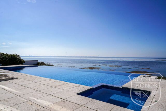 skåne outdoor pool luxury white on white location denmark scoutshonor 035