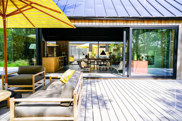 skovvilla jylland udendørs lounge træbeklædning location denmark scoutshonor 075