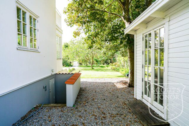 skåne overdækket pool moderne hvid villa location denmark scoutshonor 18