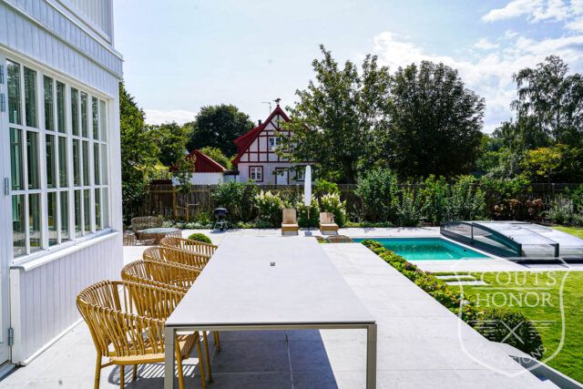 skåne overdækket pool moderne hvid villa location denmark scoutshonor 26