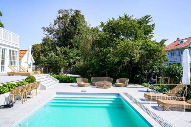 skåne overdækket pool moderne hvid villa location denmark scoutshonor 28