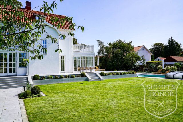 skåne overdækket pool moderne hvid villa location denmark scoutshonor 35