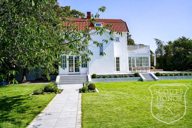 skåne overdækket pool moderne hvid villa location denmark scoutshonor 39