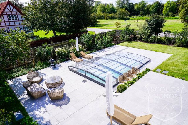 skåne overdækket pool moderne hvid villa location denmark scoutshonor 47