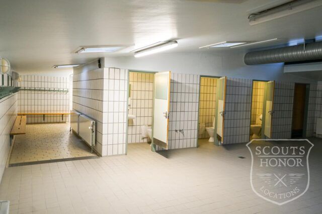 omklædningsrum locker room retro baderum location copenhagen scoutshonor locations 10