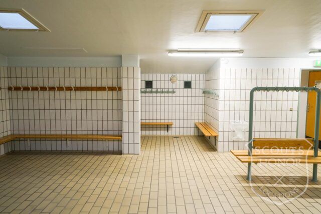 omklædningsrum locker room retro baderum location copenhagen scoutshonor locations 15