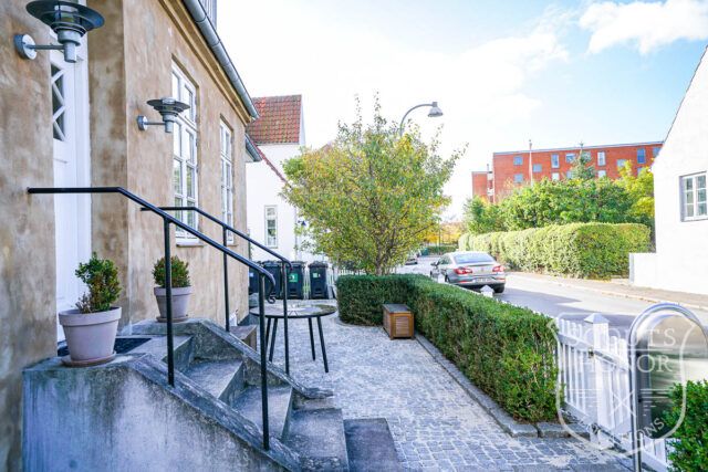 villa frederiksberg trappehall lukket have location denmark scoutshonor 08