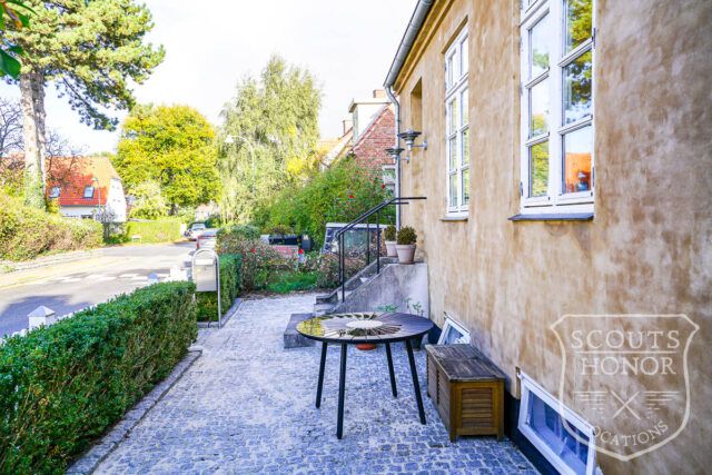 villa frederiksberg trappehall lukket have location denmark scoutshonor 11