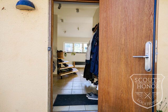 villa sverige eksklusivt trappehall tapet location denmark scoutshonor 142
