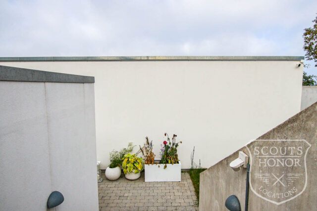 modern architecture minimalistic panoramic view white villa north zealand location denmark scoutshonor 05
