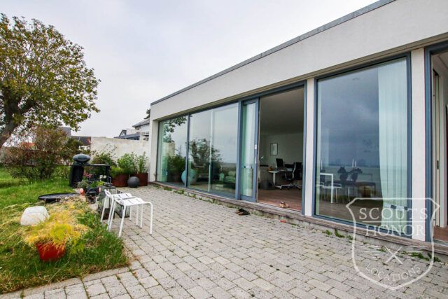 modern architecture minimalistic panoramic view white villa north zealand location denmark scoutshonor 11