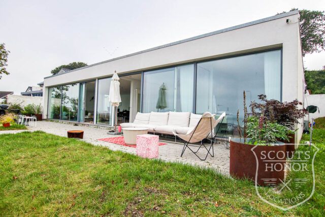 modern architecture minimalistic panoramic view white villa north zealand location denmark scoutshonor 13
