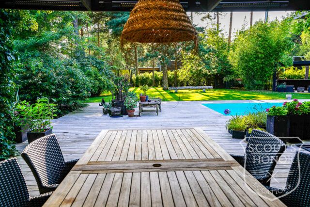 skåne arkitekttegnet villa udendørs pool naturområde luksus location denmark scoutshonor 051