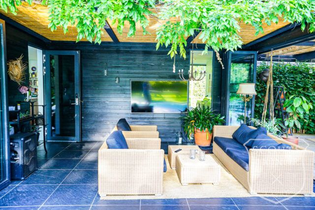 skåne arkitekttegnet villa udendørs pool naturområde luksus location denmark scoutshonor 055