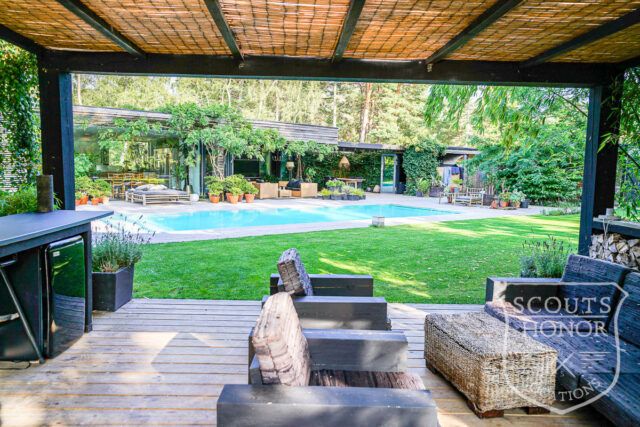 skåne arkitekttegnet villa udendørs pool naturområde luksus location denmark scoutshonor 065