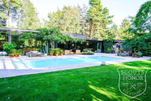 skåne arkitekttegnet villa udendørs pool naturområde luksus location denmark scoutshonor 066