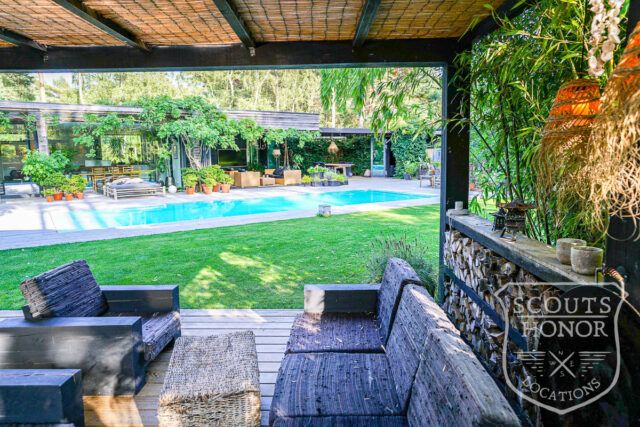 skåne arkitekttegnet villa udendørs pool naturområde luksus location denmark scoutshonor 083
